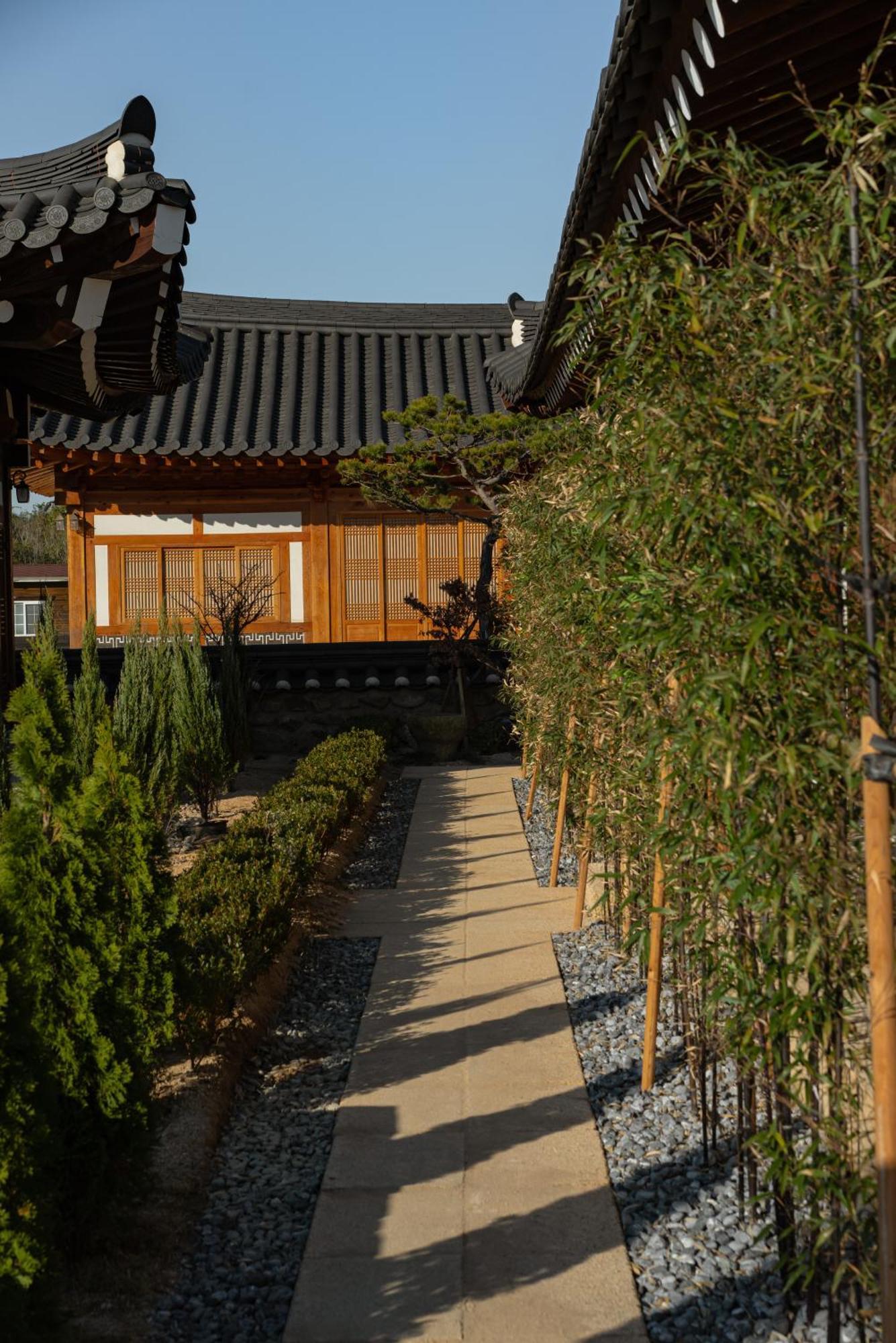 Stay O'On Gyeongju Exterior photo